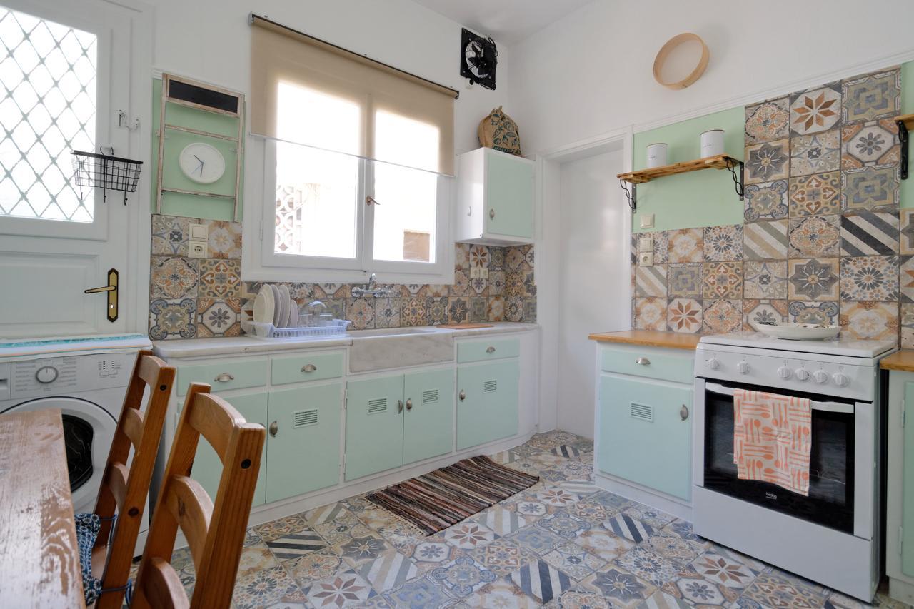 Kosta'S Cottage House Афины Экстерьер фото