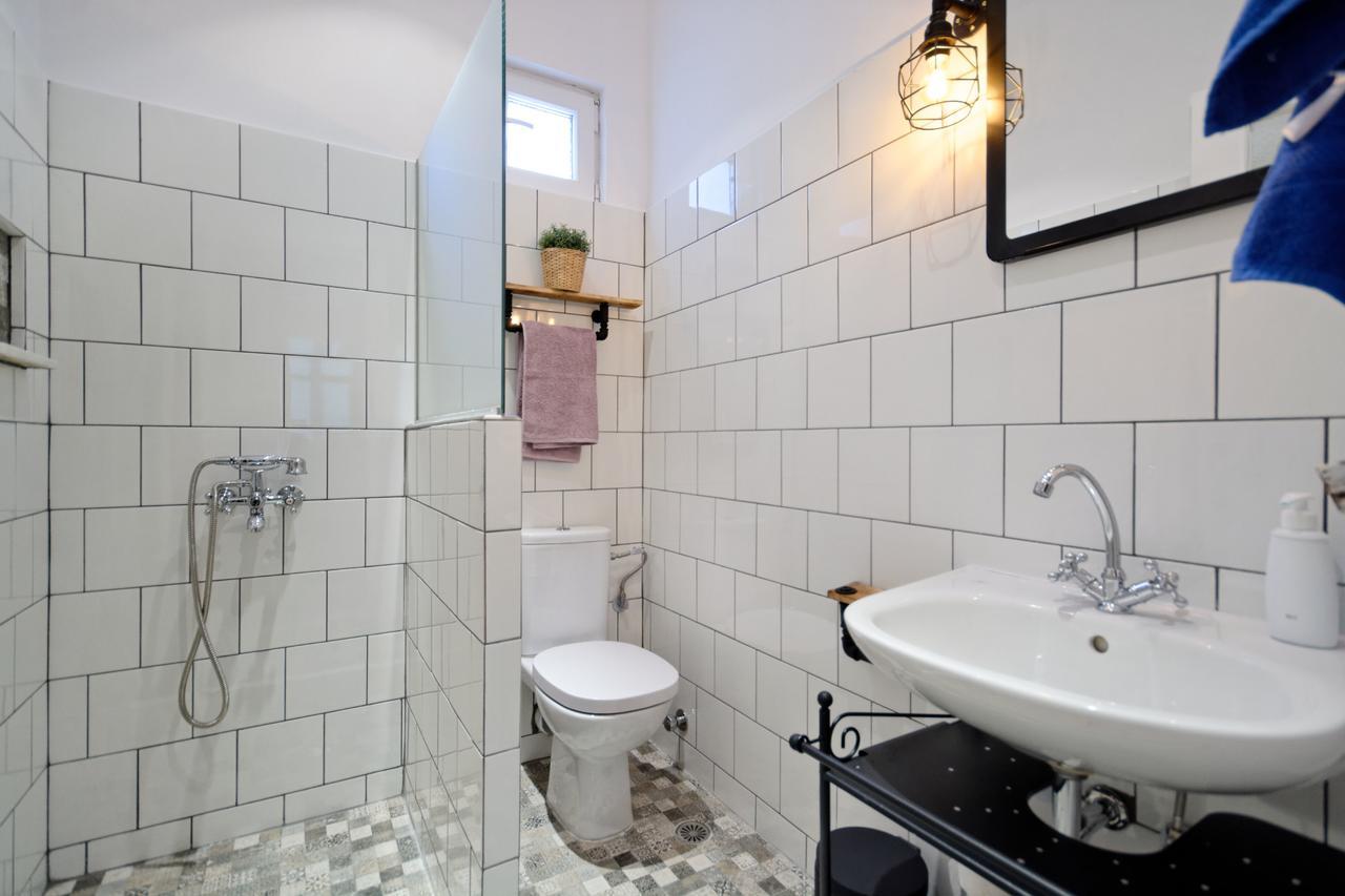 Kosta'S Cottage House Афины Экстерьер фото